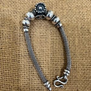 Gorgeous Mesh Fancy Bead Bracelet